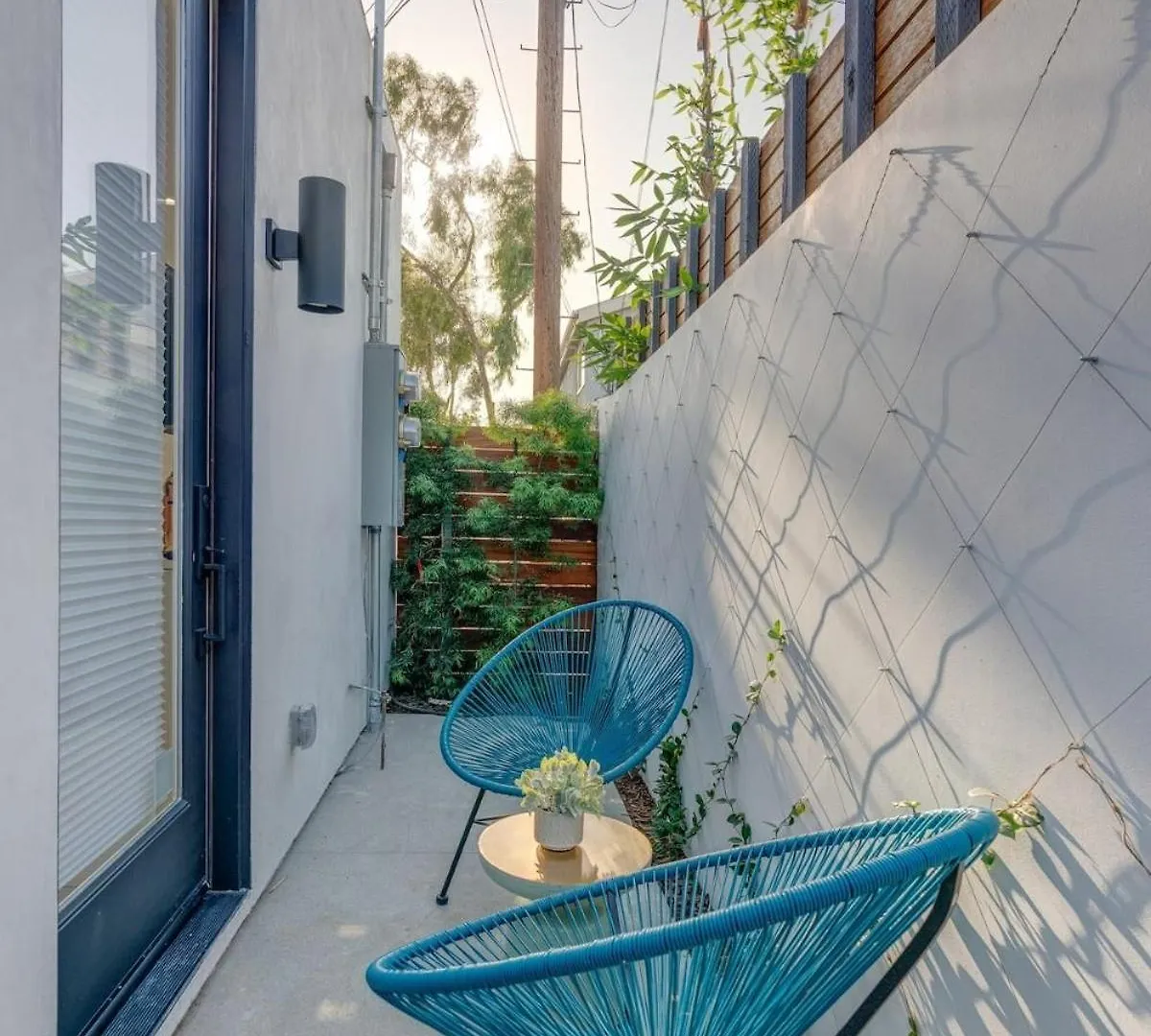 Brand New Studio In Mar Vista Los Angeles 0*,